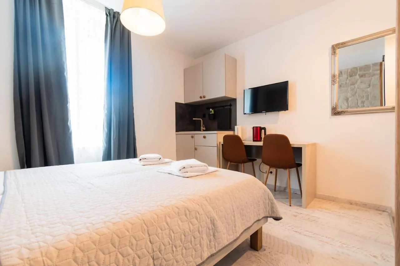 *** Guest house L&B City Center Studios Apartments Croatia