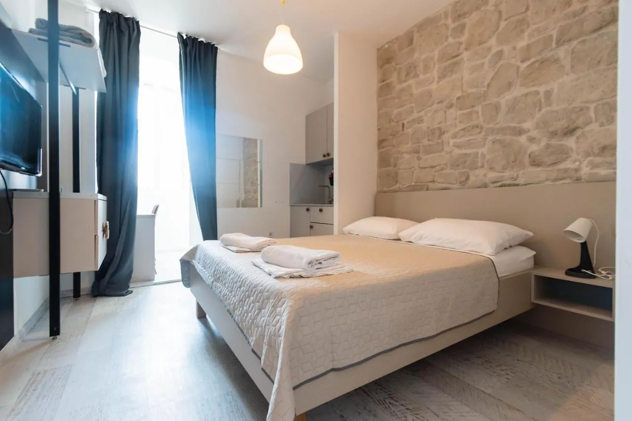 L&B City Center Studios Apartments Croatia