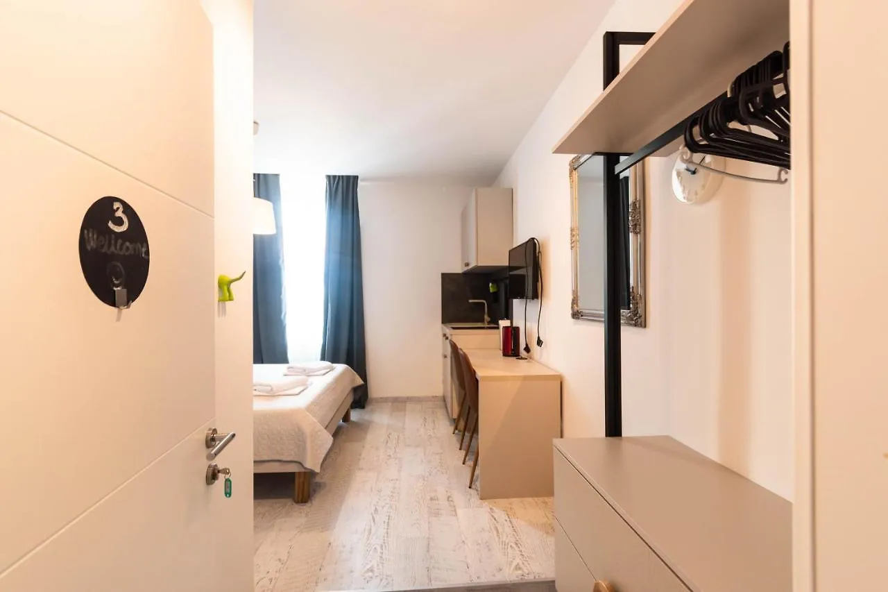 Gasthuis L&B City Center Studios Apartments Pula