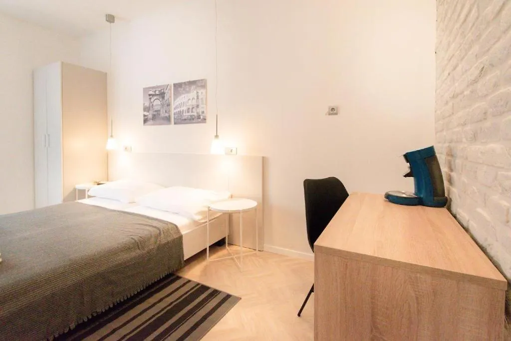 L&B City Center Studios Apartments Pula Gasthuis