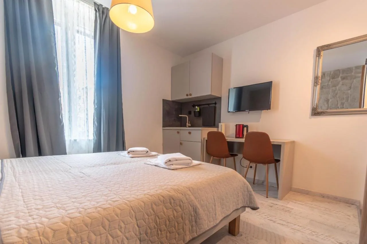 L&B City Center Studios Apartments 3*, Pula Croatia